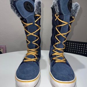 Santana Canada boots. Worn once!